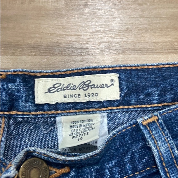 Eddie Bauer Women's Blue Jean Shorts - Picture 2 of 6